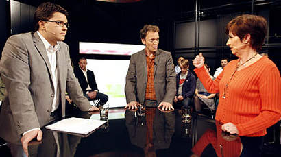 Jimmie Åkesson och Mona Sahlin i tv-debatt. Foto: Robin Nordlund