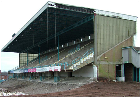 highfield_road_demolition5_02_470x328.jpg