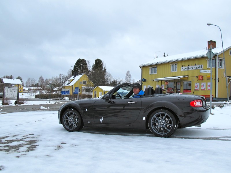 Miata snö.jpg