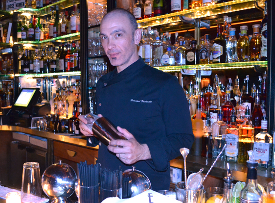 Dushan Zaric är delägare och bartender på cocktailbaren Employees Only.