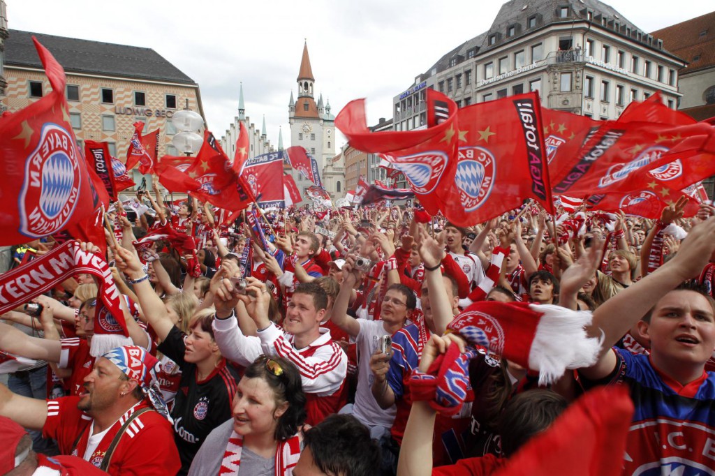 Bayern_Fans-1500x1001-1024x682