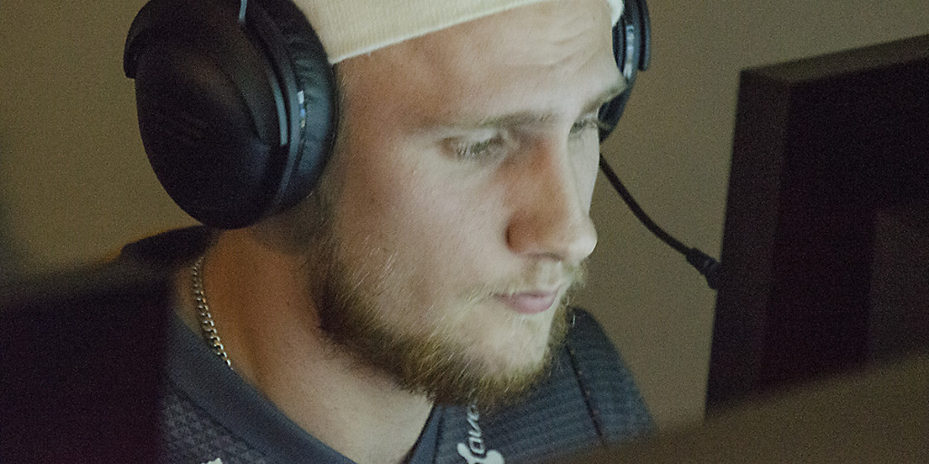 Krimz stod för en fullspäckad uppvisning mot Virtus Pro