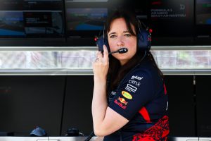 Hannah Schmitz mot titeln i Japan GP i F1