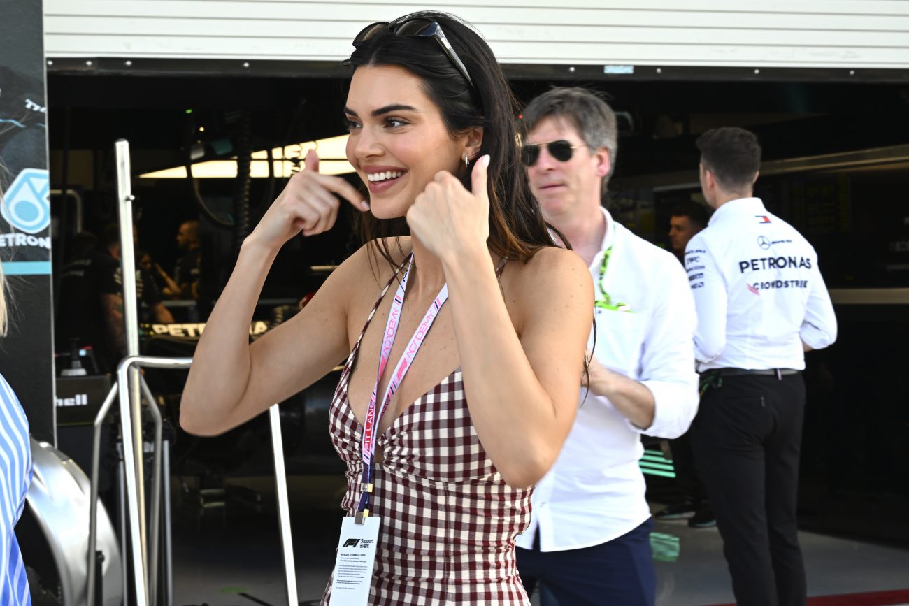 Kendall Jenner under kvalet till F1 i Miami 