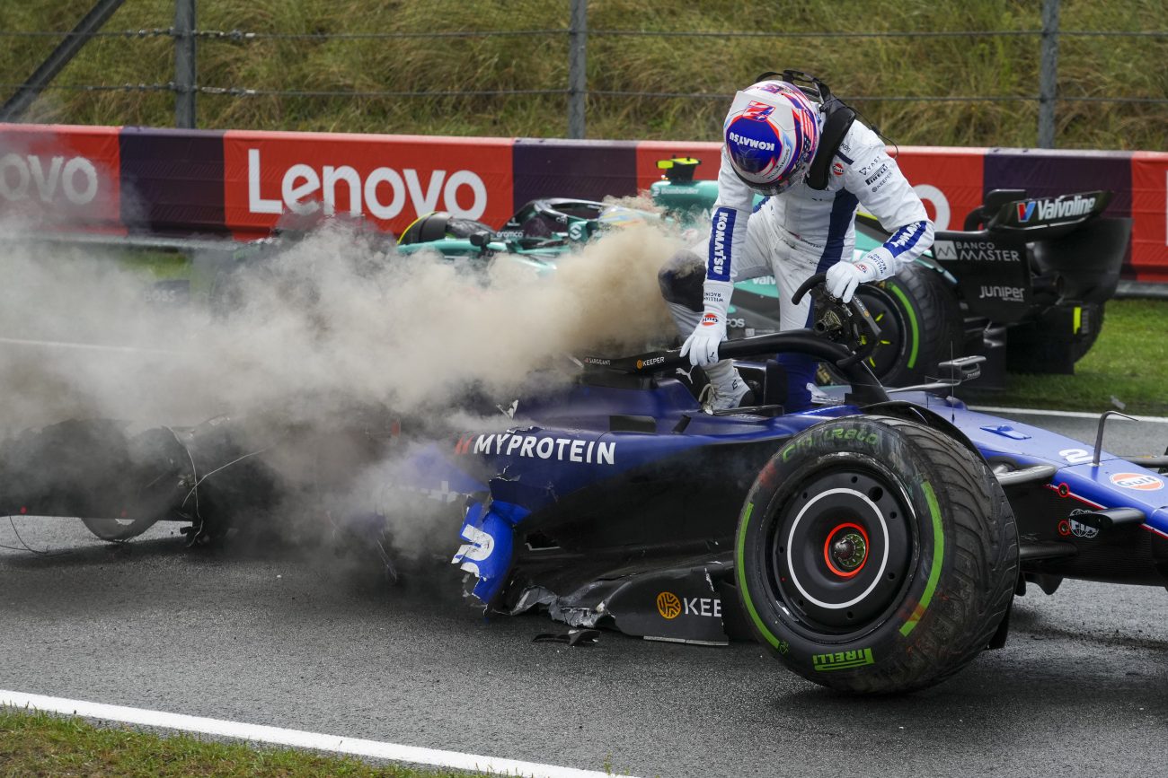 Williams Logan Sargeant kraschar under F1 på Zandvoort 2024 