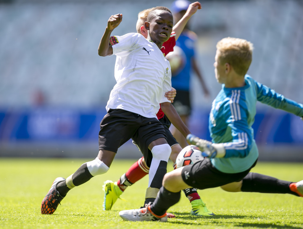 Jämn final. Lizzy FC från Ghana vann till slut på straffar. Foto: Anders Deros