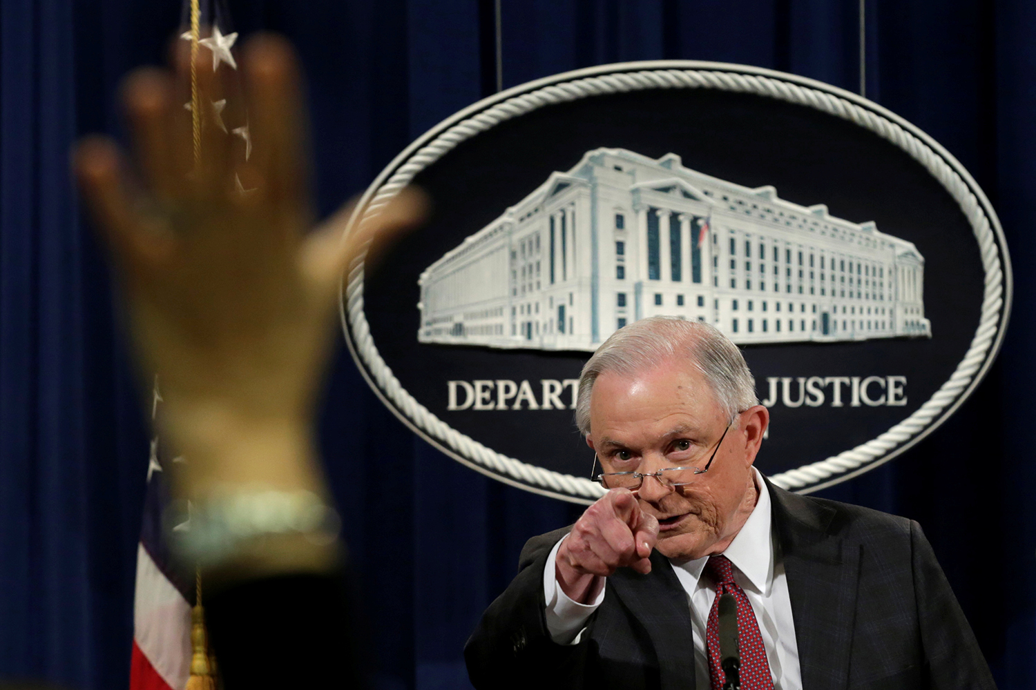 WASHINGTON 2017-03-02 U.S. Attorney General Jeff Sessions speaks at a news conference at the Justice Department in Washington, U.S., March 2, 2017. REUTERS/Yuri Gripas TPX IMAGES OF THE DAY Photo: / REUTERS / TT / kod 72000