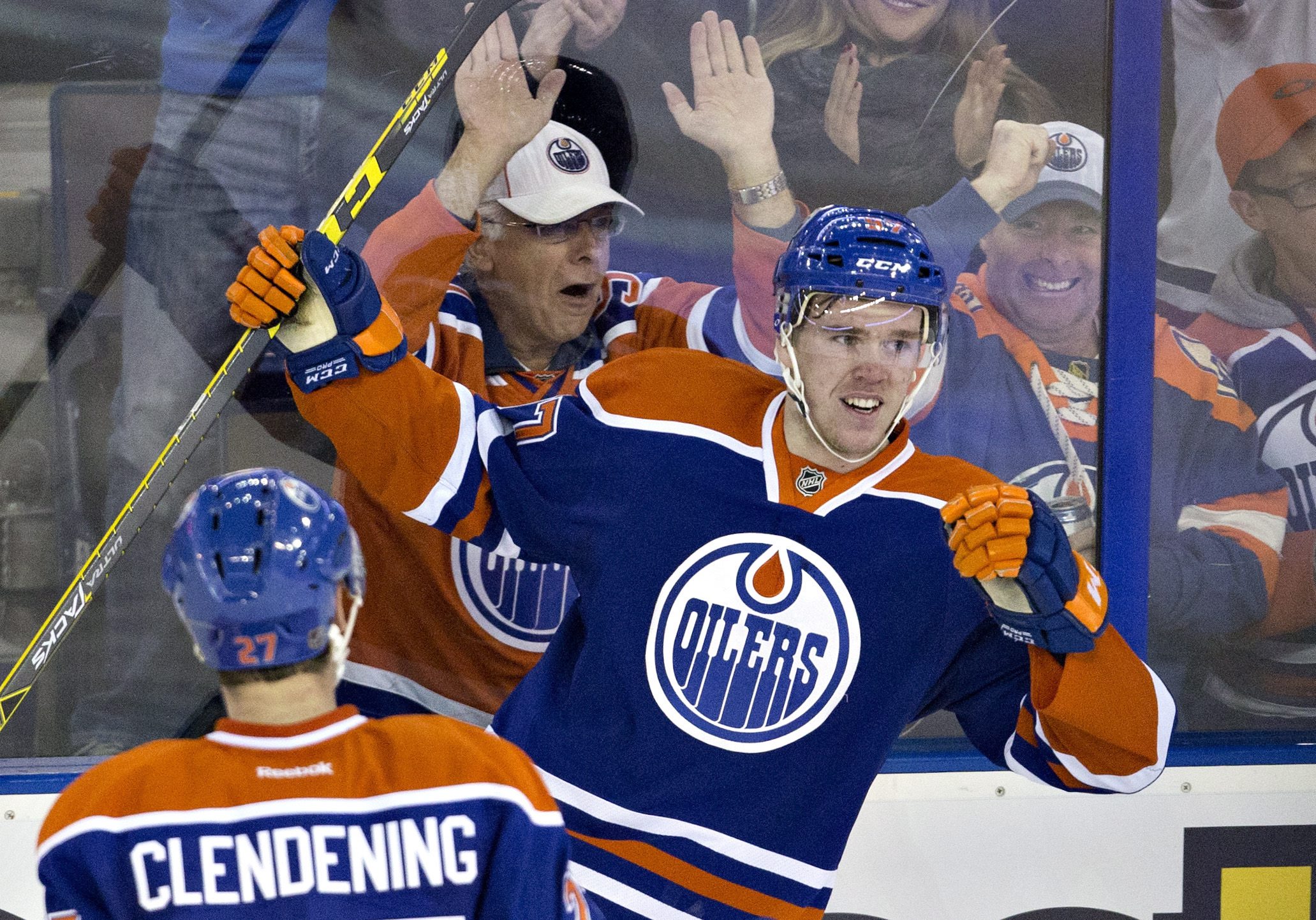 Connor McDavid hyser Kanada ett stort hopp till. Supertalangen spås bli den nye Wayne Gretzky. Foto: AP