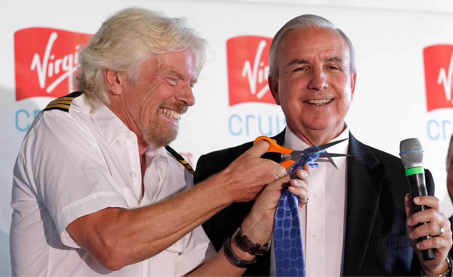 Richard Bransons senaste klipp – slipsen tillhörande Miami-Dade Countys borgmästare Carlos Gimenez. Foto: AP