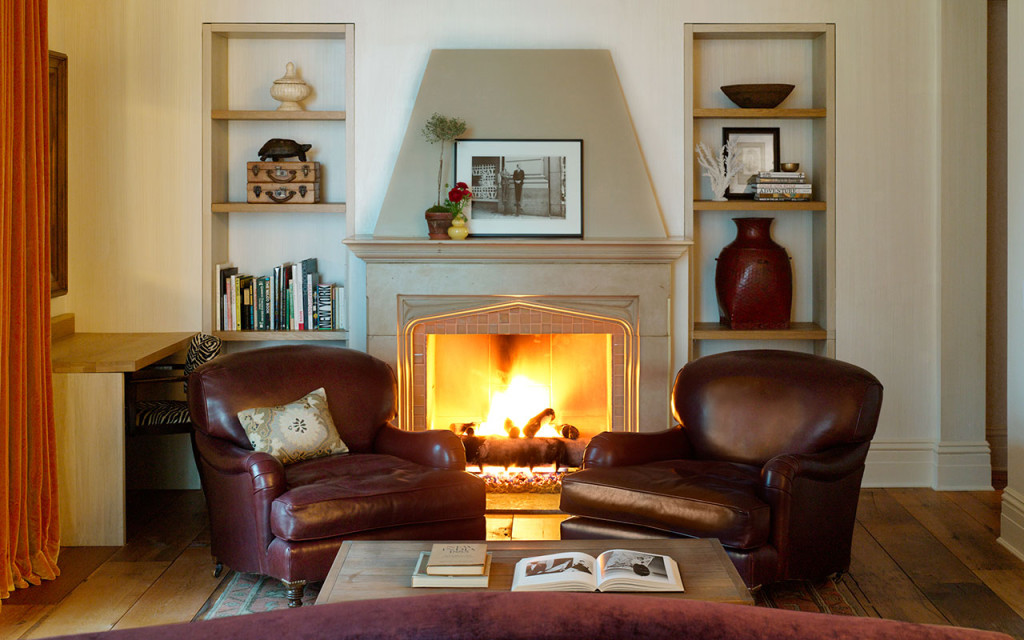greenwich-suite-corner-fireplace01