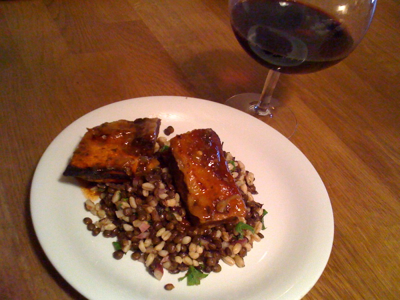 Short ribs med lins- och bulgursallad