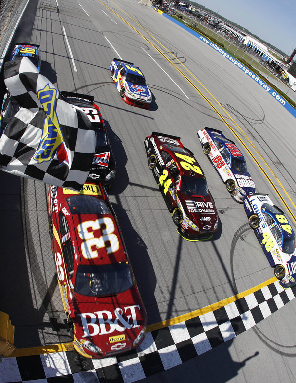 NASCAR_Talladega_Auto_Racing_3.standalone.prod_affiliate.158.jpg