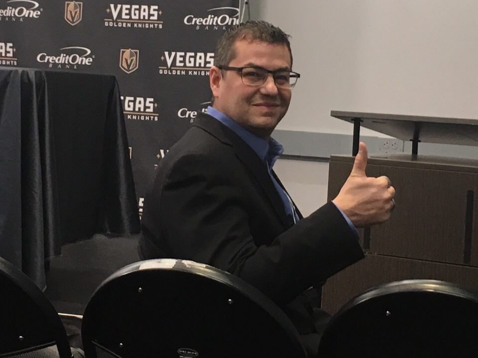 Förhörsledare Savonen gör sig redo att grilla coach Gallant.