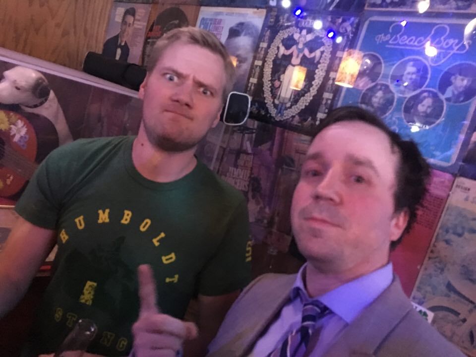 Finländska hockeyreportrar på honky tonk