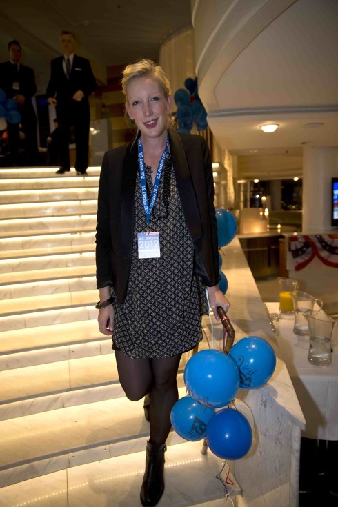 Sofia Arkelsten under valvakan på amerikanska ambassaden 2012. Foto: NICLAS HAMMARSTRÖM