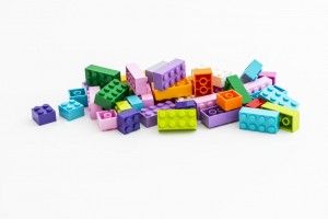 HighRes_LEGO_bricksloose-300x200