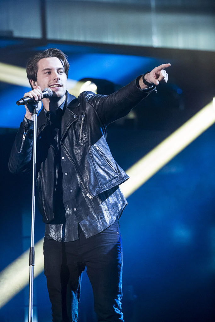 Victor Crone på Melodifestivalens scen 2015 Foto: Magnus Sandberg