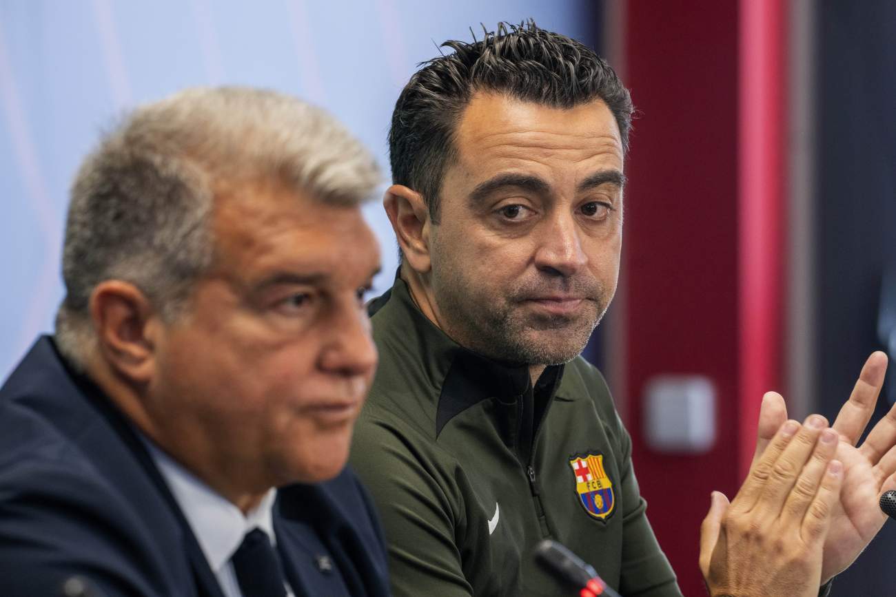 Joan Laporta och Xavi Hernandez