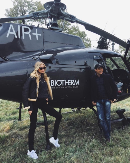 Elsa Hosk fick åka helikopter till pyreneerna där allting startade för Biotherm