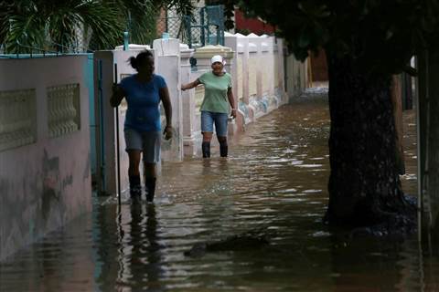 Bild från  NBC News. Drabbade i Florida av  orkanen Irma