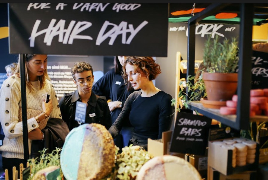 Lush i Berlin har öppnat en butik där man bannlyser förpackningar