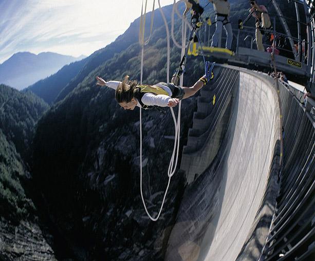 Verzasca Bungy Jump 01.jpg.jpg