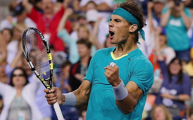 Rafael Nadal körde över skadehämmade rivalen Roger Federer i Indian Wells.
