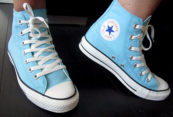 converse_lightblue.jpg