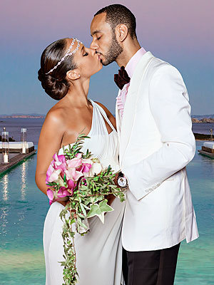 deepak-chopra-marries-alicia-keys-swizz-beatz-19295877.jpg